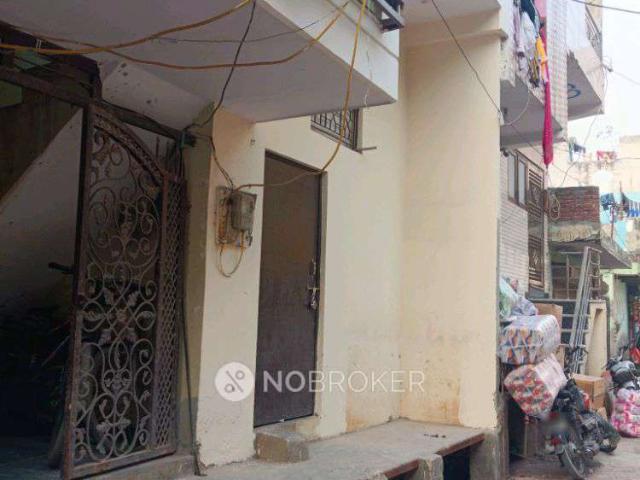 1 RK Flat for Rent In Sector 62a