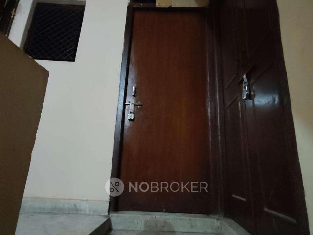 1 RK Flat for Rent In Shadipur