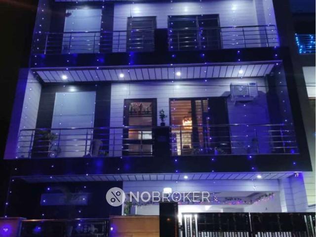 1 RK Flat for Rent In Phi Iii