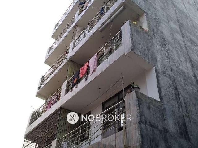 1 RK Flat for Rent In Pitampura