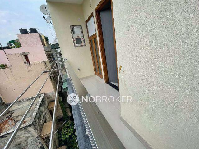 1 RK Flat for Rent In Rohini