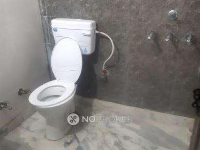 1 RK Flat for Rent In West Patel Nagar