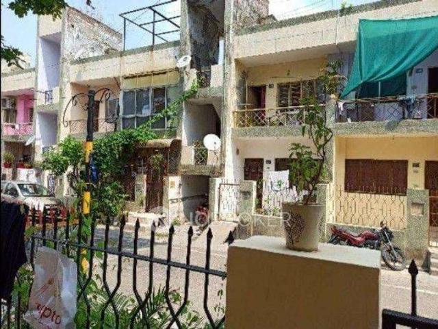 1 RK Flat In Adarsh Niketan Society for Rent In Sector 62a