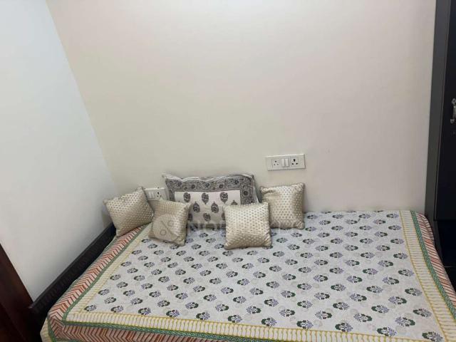 1 RK Flat In Avs Orchard for Rent In Sector 77