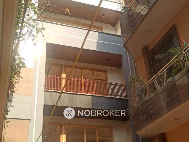 1 RK Flat In Builder Floor for Rent In Sector 63
