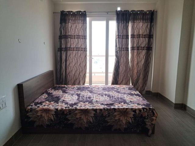1 RK Flat In Gaur Yamuna City Krishn Vilas for Rent In Yamu