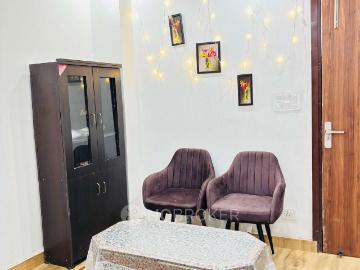 1 RK Flat In Galaxy Plaza, Gaur City 2 For Sale In Gaur Ci