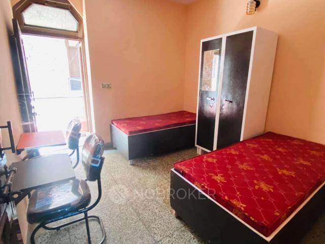 1 RK Flat In Laxmi Nagar for Rent In Laxmi Nagar