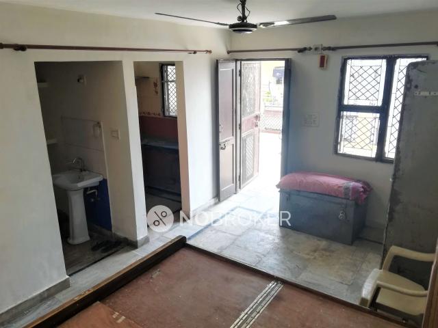 1 RK Flat In Maurya Enclave, Pitampura, New Delhi for Rent In Pitampura Tv Tower