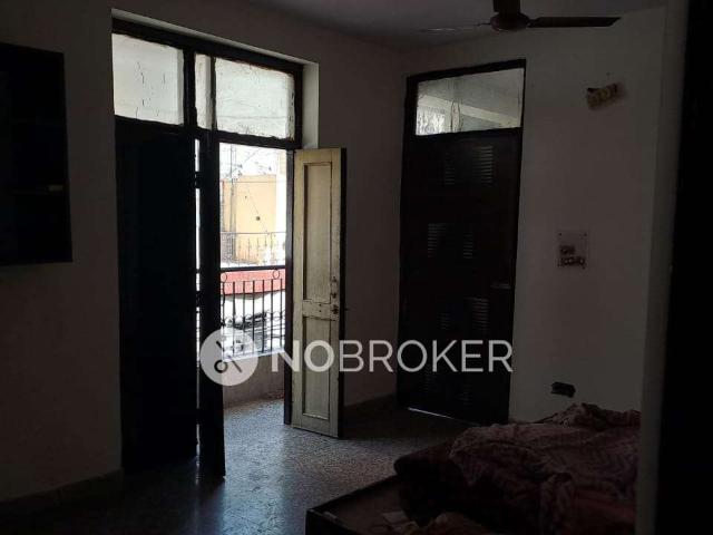 1 RK Flat In Nirmala Bhavan for Rent In Mayur Vihar Phase 1