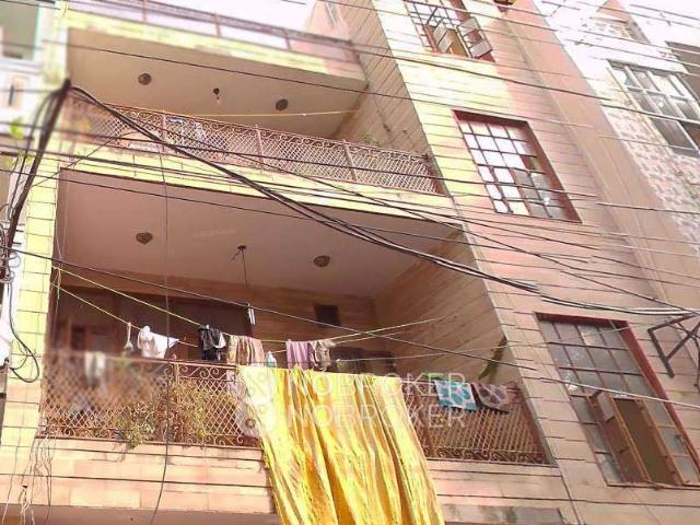 1 RK Flat In Stand Alone Building for Rent In Sector 15