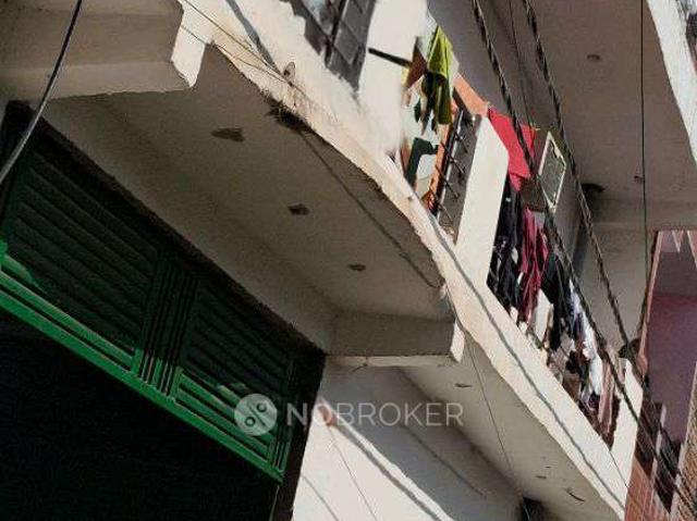 1 RK Flat In Stand Alone Building for Rent In Sector 62