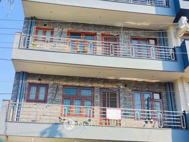 1 RK Flat In Standalone Building for Rent In Sector 57