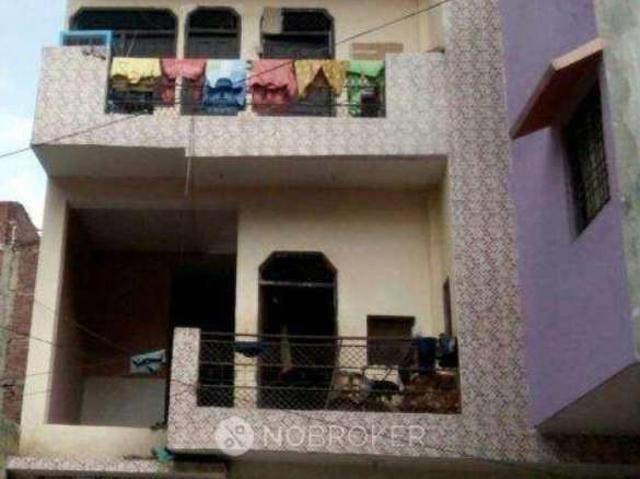1 RK Flat In Standalone Building for Rent In Sec 58