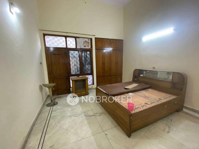 1 RK Flat In Standlone Building for Rent In Sector 34