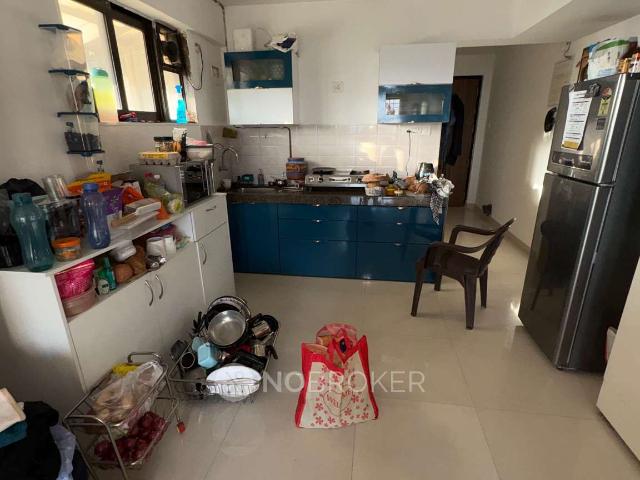 1 RK Flat In Parinee Essence For Sale In Kandivali West