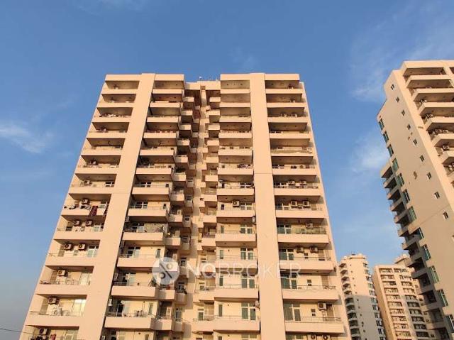 1 RK Flat In Raheja Atlantis for Rent In Sector 31