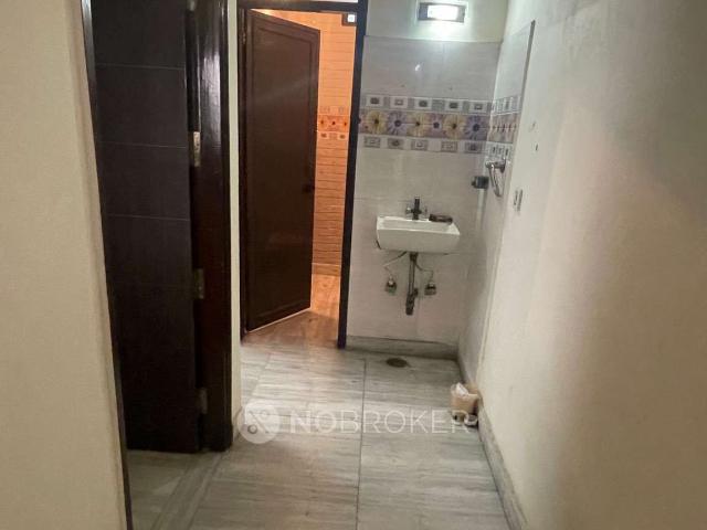 1 RK Flat In West Parmanand Colony for Rent In Mukherjee Na