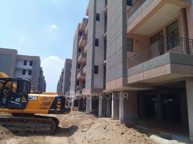 1 BHK Flat In Yamuna Expressway Authority Flat for Rent In