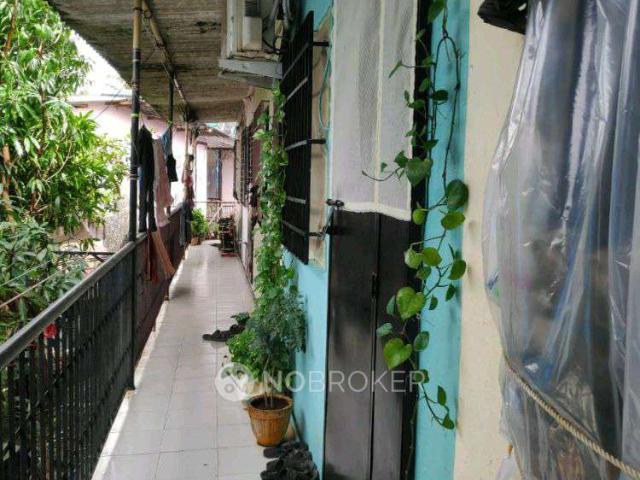 1 RK House For Sale In Malad West