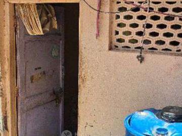 1 RK House For Sale In Kandivali