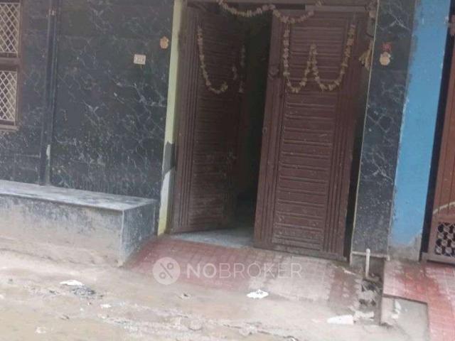 1 RK House For Sale In Sector 18