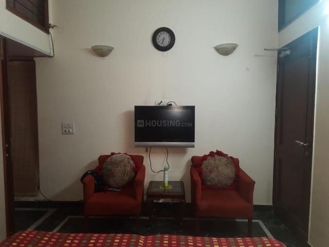 1 RK Independent Builder Floor in Greater Kailash I for rent New Delhi. The reference number is 21133929