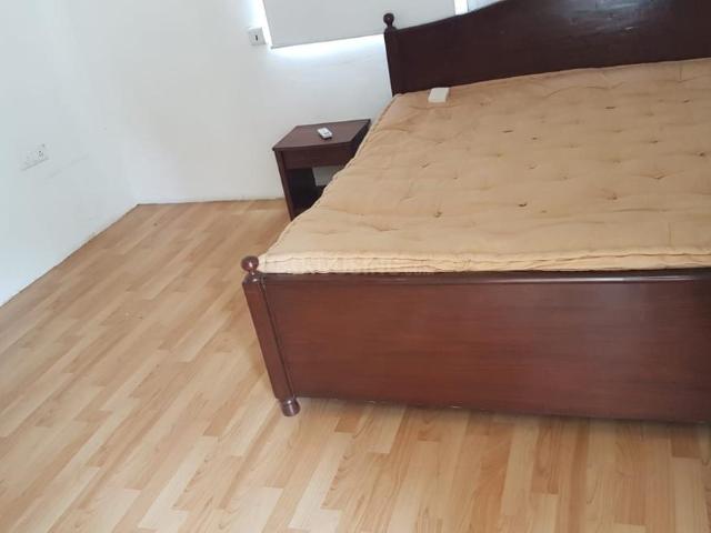 1 RK Independent Builder Floor in Defence Colony for rent New Delhi. The reference number is 19536376
