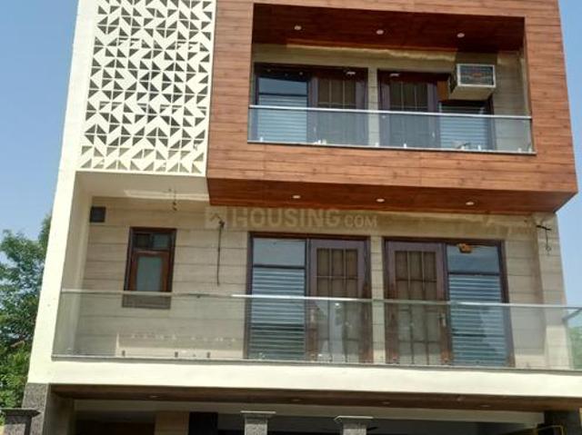 1 RK Independent Builder Floor in Delta II for rent Greater Noida. The reference number is 13131711
