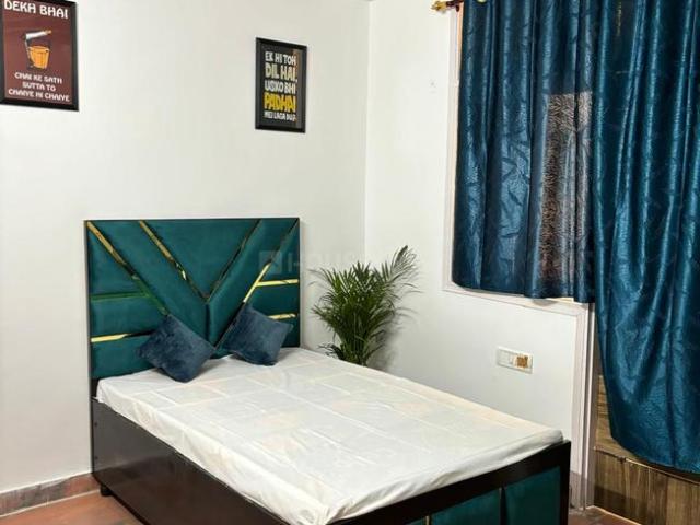 1 RK Independent Builder Floor in Freedom Fighters Enclave for rent New Delhi. The reference number is 20768608