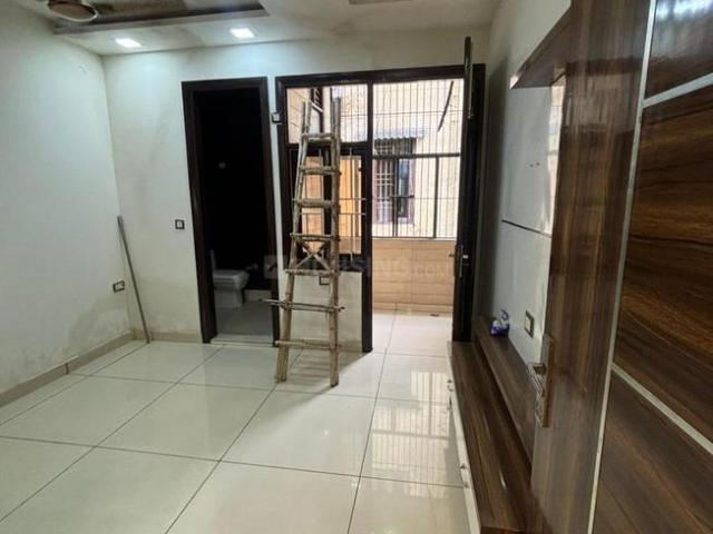 1 RK Independent Builder Floor in Janakpuri for rent New Delhi. The reference number is 21120128