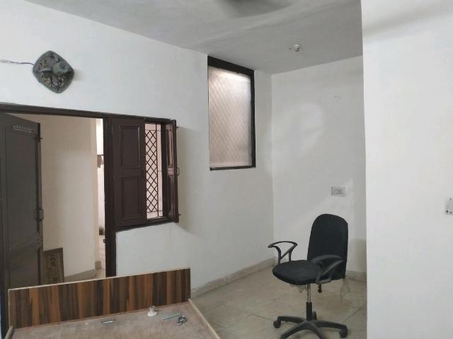 1 RK Independent Builder Floor in Mayur Vihar Phase 1 for rent New Delhi. The reference number is 19030628