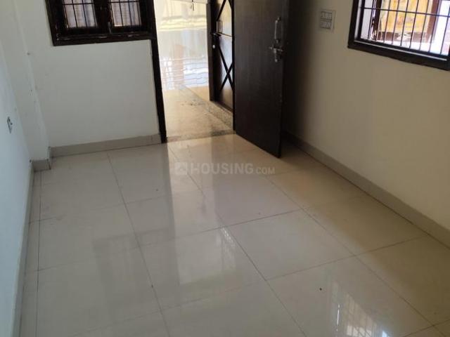 1 RK Independent Builder Floor in Mayur Vihar Phase 1 for rent New Delhi. The reference number is 20831912