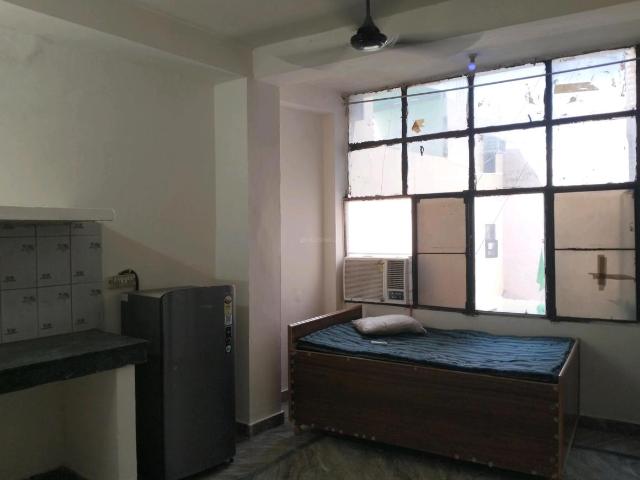 1 RK Independent Builder Floor in Mayur Vihar Phase 1 for rent New Delhi. The reference number is 21343966
