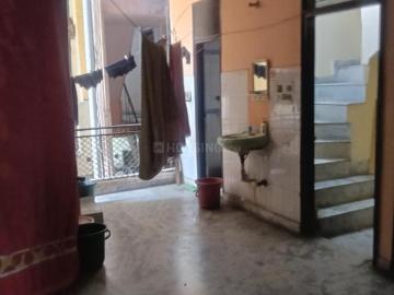 1 RK Independent Builder Floor in Mukherjee Nagar for rent New Delhi. The reference number is 20094354