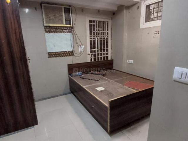 1 RK Independent Builder Floor in Mukherjee Nagar for rent New Delhi. The reference number is 21136601