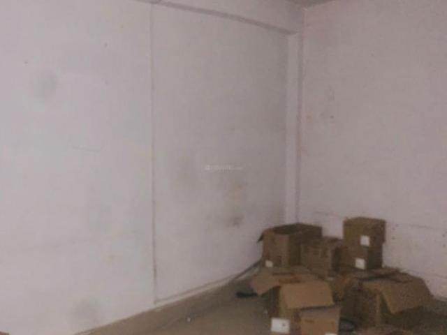 1 RK Independent Builder Floor in Naka Hindola for rent Lucknow. The reference number is 7181015