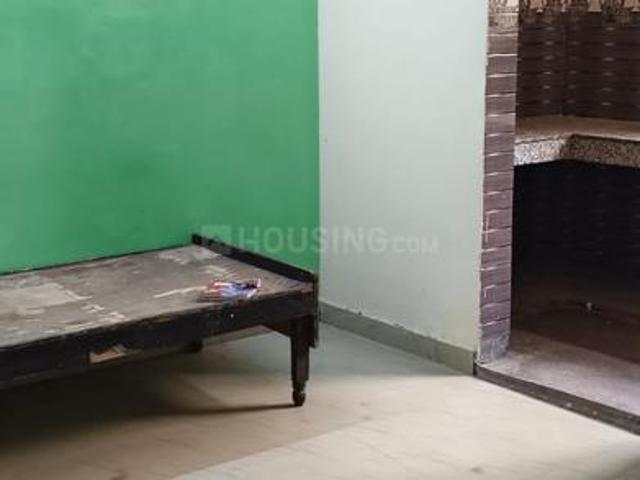 1 RK Independent Builder Floor in New Ashok Nagar for rent New Delhi. The reference number is 20614067
