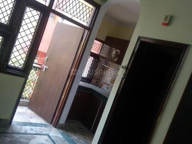 1 RK Independent Builder Floor in New Ashok Nagar for rent New Delhi. The reference number is 20868328