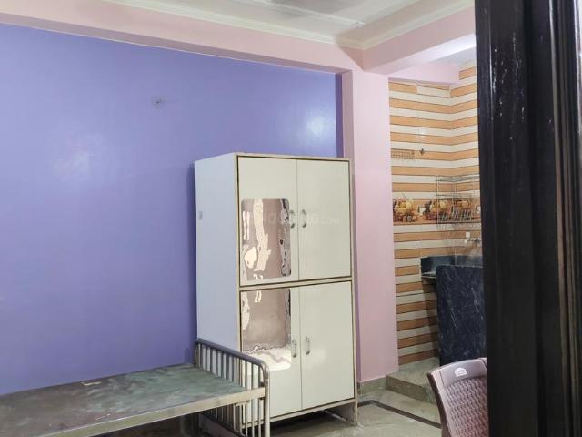1 RK Independent Builder Floor in New Ashok Nagar for rent New Delhi. The reference number is 20996195