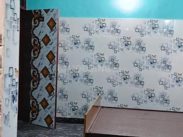 1 RK Independent Builder Floor in New Ashok Nagar for rent New Delhi. The reference number is 21147058