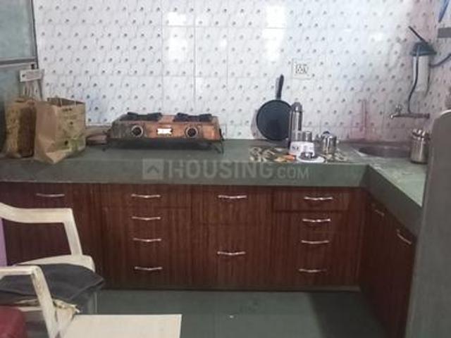 1 RK Independent Builder Floor in Satellite for rent Ahmedabad. The reference number is 20913604