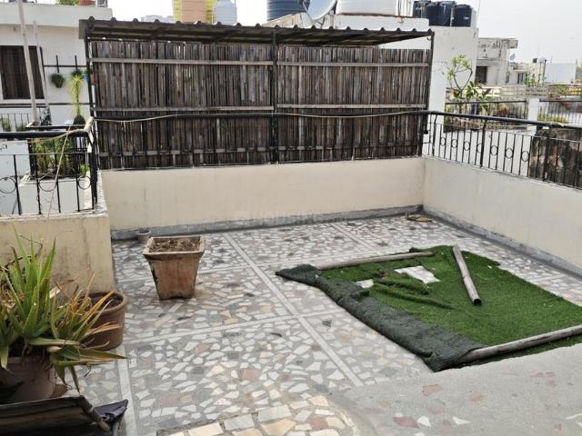 1 RK Independent Builder Floor in Saket for rent New Delhi. The reference number is 20015625