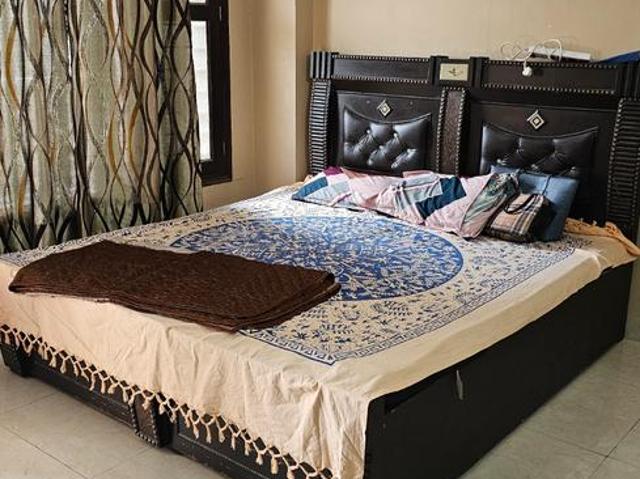 1 RK Independent Builder Floor in Sector 12 for rent Noida. The reference number is 21284577