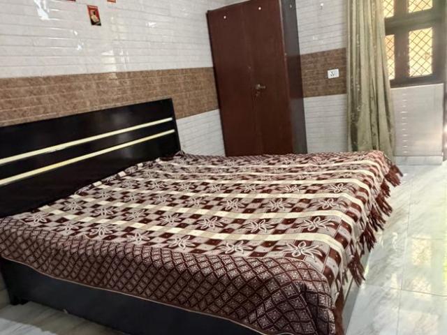 1 RK Independent Builder Floor in Sector 3 Rohini for rent New Delhi. The reference number is 21243681
