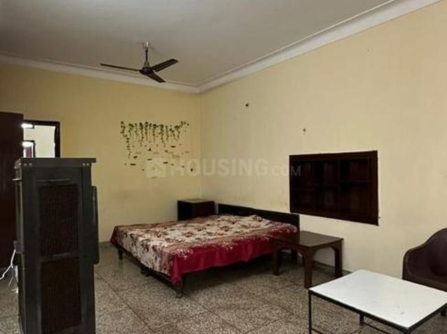 1 RK Independent Builder Floor in Sector 43 for rent Chandigarh. The reference number is 20385203