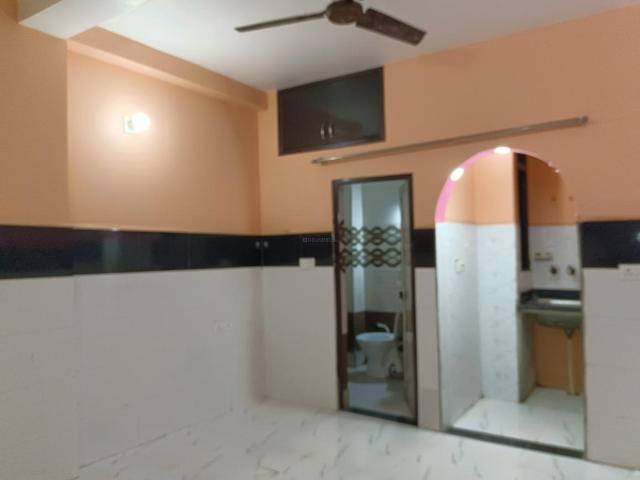 1 RK Independent Builder Floor in Sector 4 Rohini for rent New Delhi. The reference number is 11017143