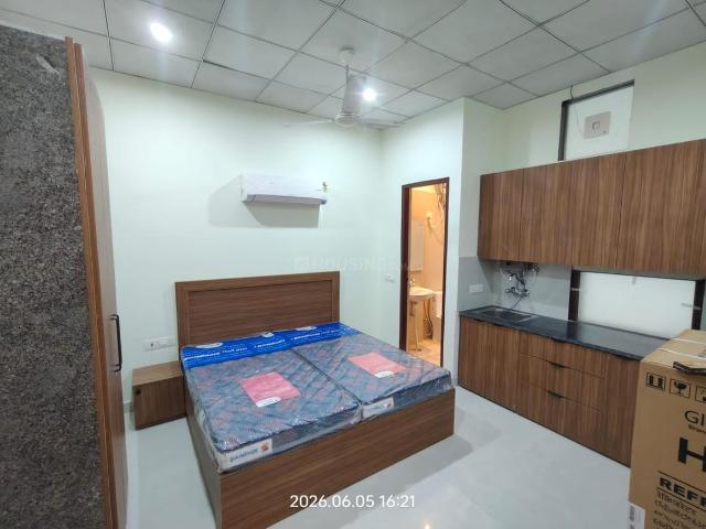 1 RK Independent Builder Floor in Sector 57 for rent Gurgaon. The reference number is 21097143