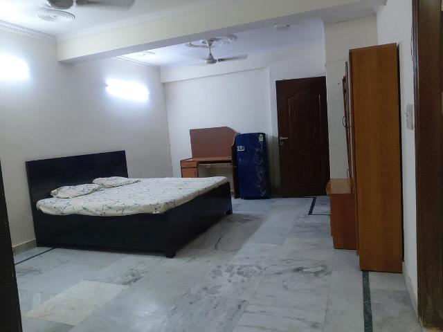 1 RK Independent Builder Floor in Sector 50 for rent Noida. The reference number is 20828603