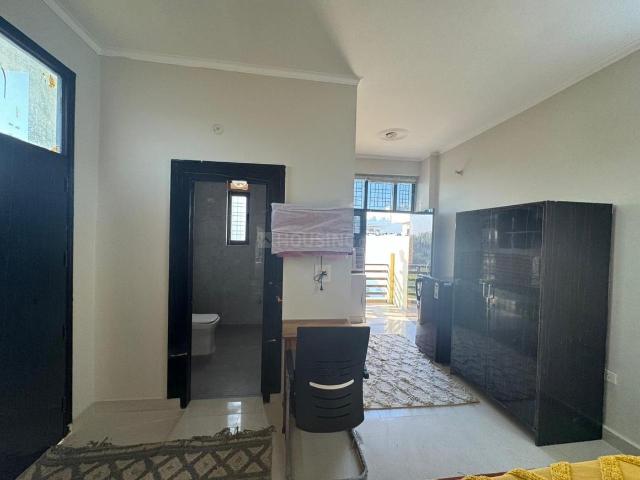 1 RK Independent Builder Floor in Sector 52 for rent Gurgaon. The reference number is 20519694